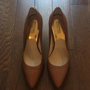 Michael Kors caramel leather pumps size 8